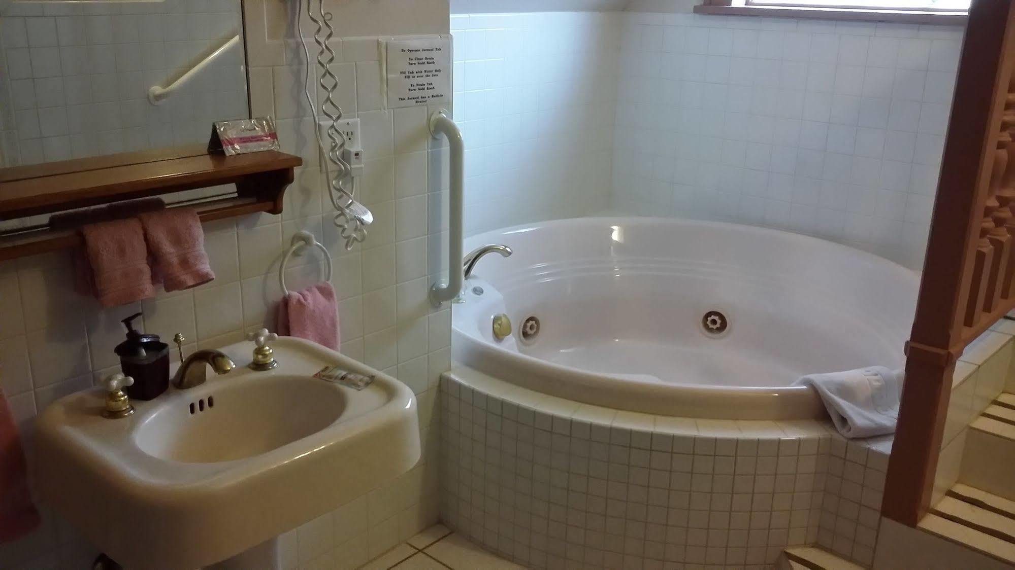 Chestnut Charm Bed & Breakfast Atlantic Extérieur photo